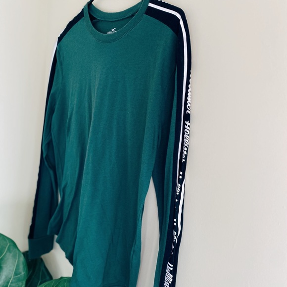 Hollister Long sleeve t-shirt - Picture 2 of 4